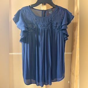 Woman’s Ann Taylor Top